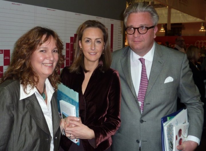 Avec le Prince Laurent et la Princesse Claire au salon du livre